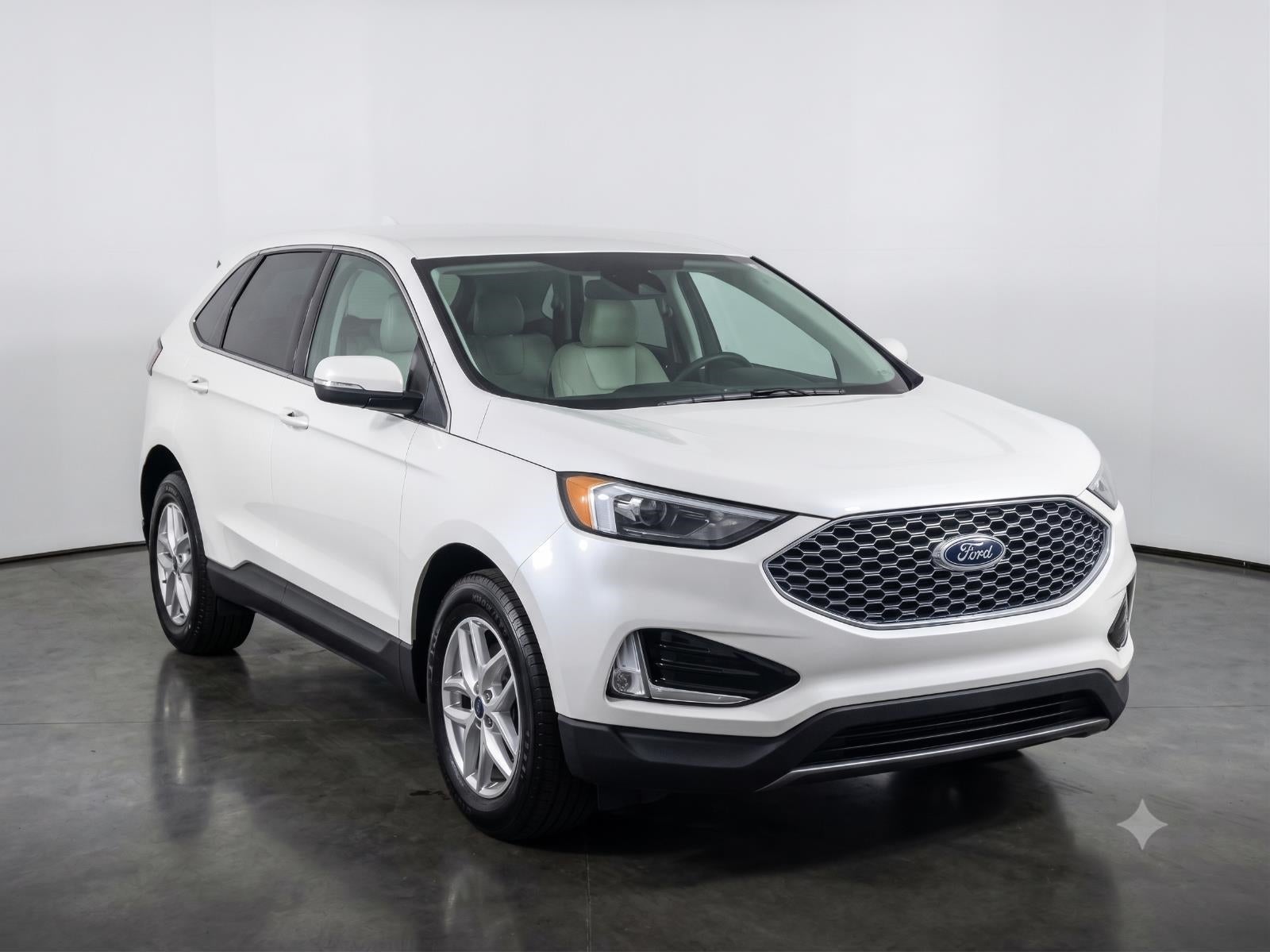 2023 Ford Edge SEL AWD in Oxford White — front three-quarter view