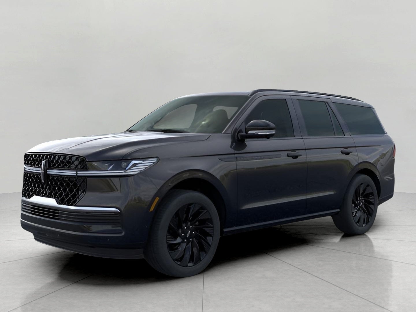 2026 Lincoln Navigator Reserve 4x4 in Infinite Black Metallic Clearcoat — front three-quarter view