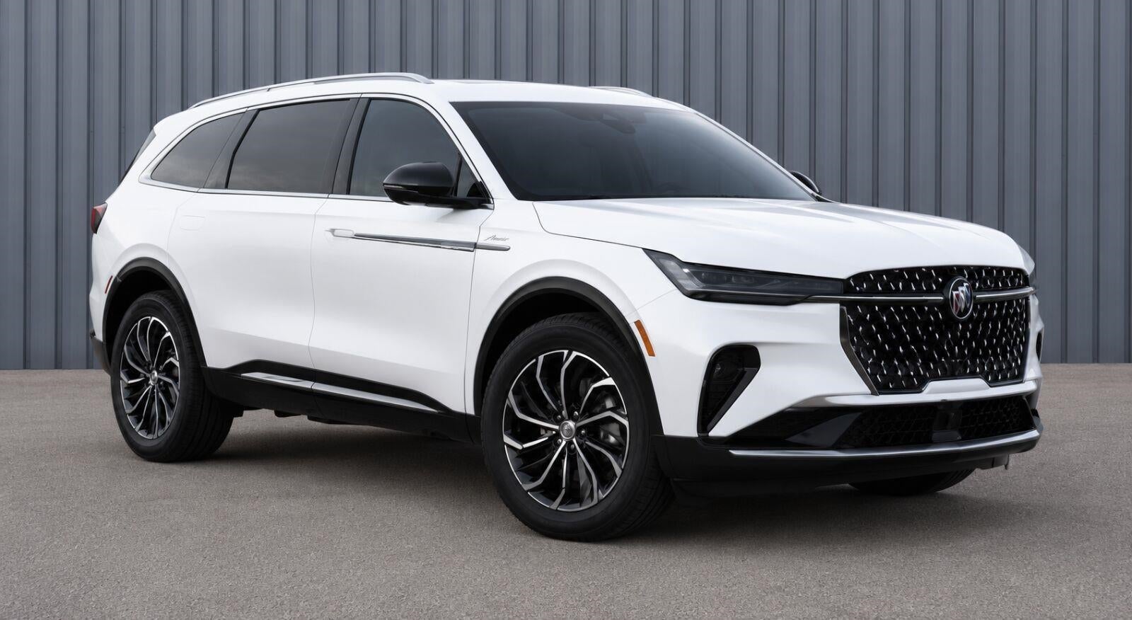 2026 Lincoln Nautilus Premiere AWD in Red Carpet Metallic Tinted Clearcoat — front three-quarter view